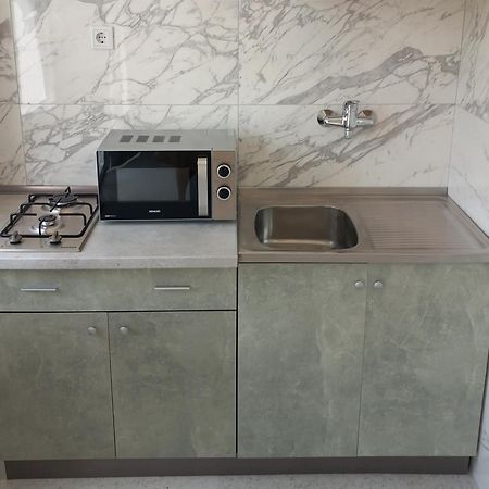 Apartmani Urlic Sreser Habitación foto