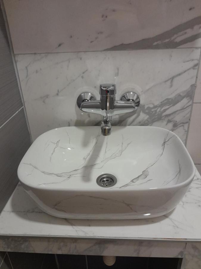 Apartmani Urlic Sreser Exterior foto